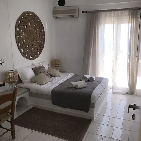 Achlia Hotel 2*