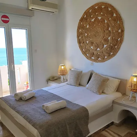 Achlia Hotel 2*