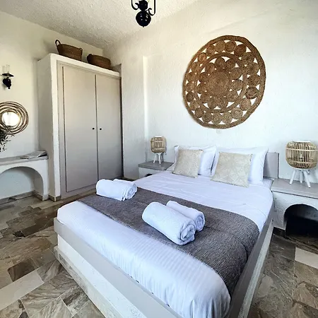 Achlia Hotel شقة فندقية